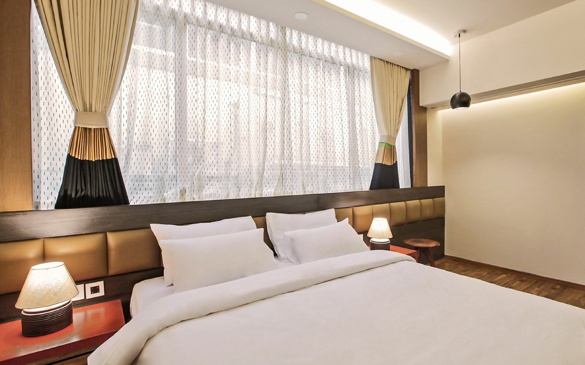 Minla Hotel Bangalore Bagian luar foto